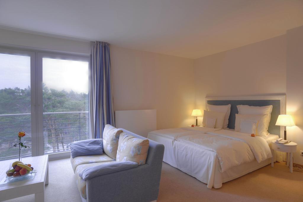 Strandhotel Duenenmeer - Adults Only ديارهاجين الغرفة الصورة